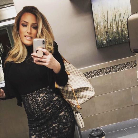 Meet your Posher, Melanie - Picture 1 of 1